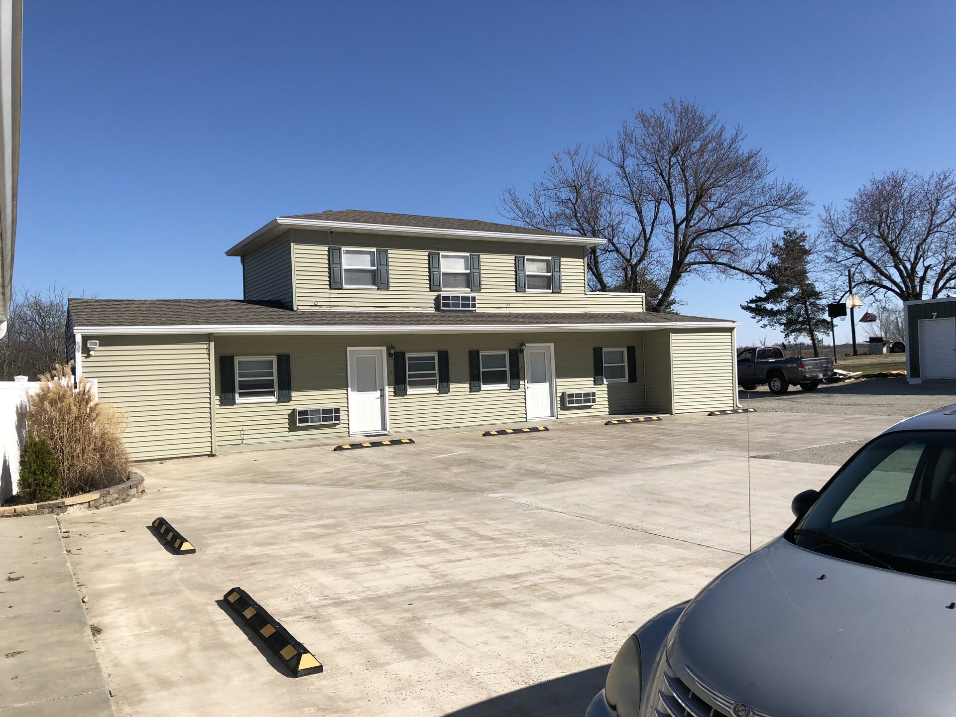 The Complex - Thumbnail 4