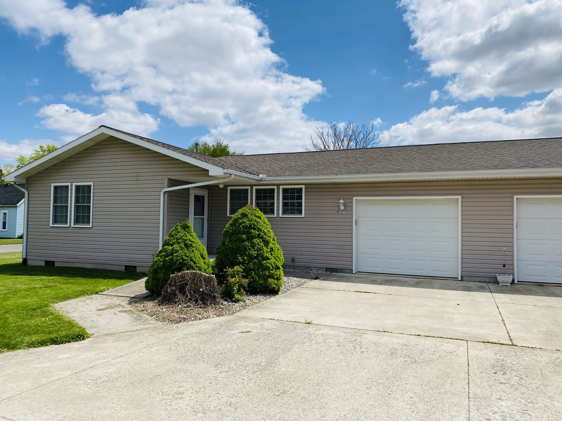 Franklin Street Duplexes - Thumbnail 2